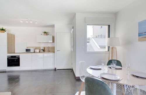 Rotheneuf-Le Pont Apartment | Domaine d'Augustin Apt B01 by Interhome