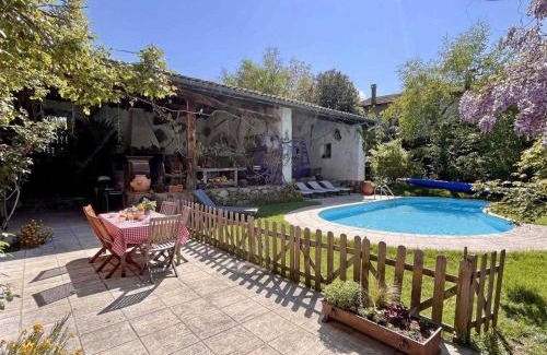 Essertines-en-Donzy House | Domaine de Campagne: Gîtes avec Piscine, Spa et Animaux Bienvenus - FR-1-496-364