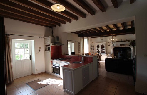 Averdon House | Domaine de Champouteau - LES HORTENSIAS Large charming gîte 5* 12 persons