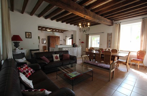 Averdon House | Domaine de Champouteau - LES HORTENSIAS Large charming gîte 5* 12 persons