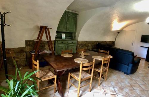 Rosieres House | Domaine de Chanteperdrix