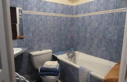 Champagne-et-Fontaine House | Domaine de Puytirel