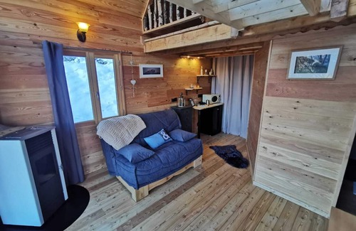 Le Lauzet-Ubaye Cabin | Domaine de l'Esperluette - Cabane Le Jas du chamois