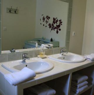 Ballan-Mire Hotel | Domaine de la Commanderie de Ballan