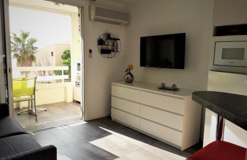 Six-Fours-les-Plages Apartment | Domaine de La Coudouliere, Vue Mer, Plage, Piscine et Parc