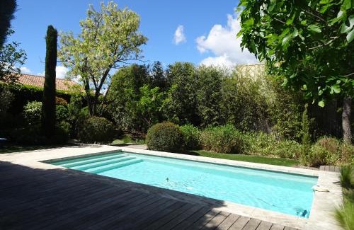 Eyragues Bed & Breakfast | Domaine de la Girafe