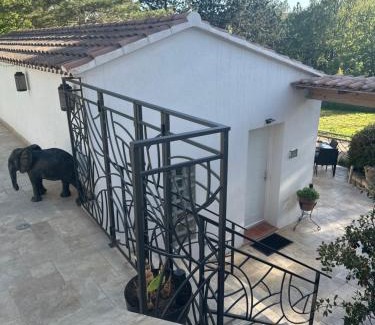 Rians Apartment | Domaine de la Vie Conte