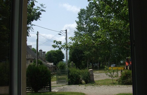 Saignes Cottage | DOMAINE DE LA VIGNE; 300m.ts shops, PARC DES VOLCANS