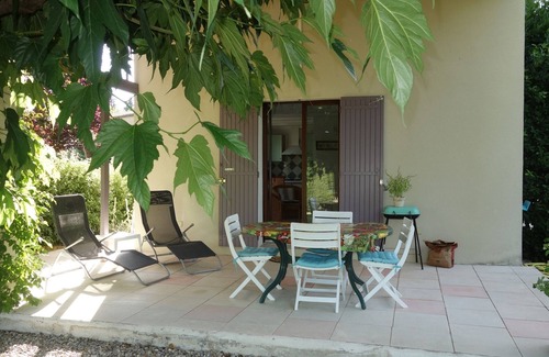 L'Isle-sur-la-Sorgue House | Domaine de Samango-Magnolia- 2 Gites with large swimming pool, Luberon views