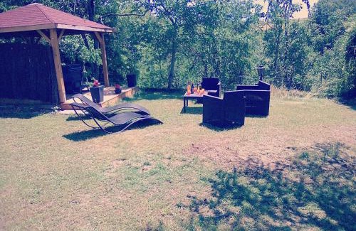 Saint-Martin-d'Aout House | Domaine des cigales, gîte Les cèdres