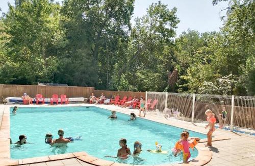 Saint-Germain-Lembron Bed & Breakfast | Domaine des Lilas