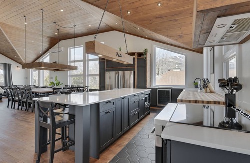Beaupre House | Domaine Des Mésanges