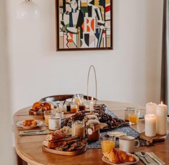 Droue-sur-Drouette House | Domaine des Pousses, Chambres d'hôtes au coeur d'un village de campagne