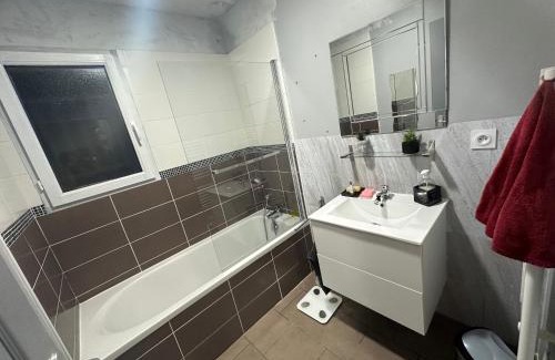 Sonzay House | Domaine des roses - Charmante Maison à Louer