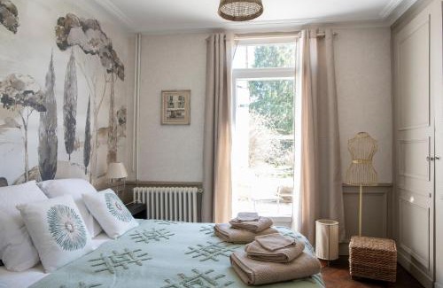 Morvillers-Saint-Saturnin House | Domaine de Saint-Saturnin