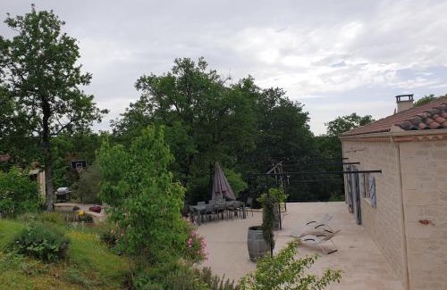 Saint-Paul-de-Loubressac Villa | Domaine Anges et Oiseaux 2 à 10 personnes