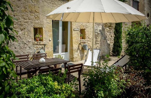 Poce-sur-Cisse House | Domaine La Restrie - La caverne de Léonard