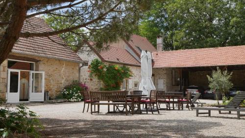 Couches Bed & Breakfast | Domaine Les Bertrands
