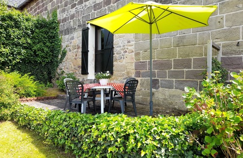 Perpezac-le-Blanc House | Domaine Leyvinie, gite Mourvedre, 10 minutes from the Dordogne River