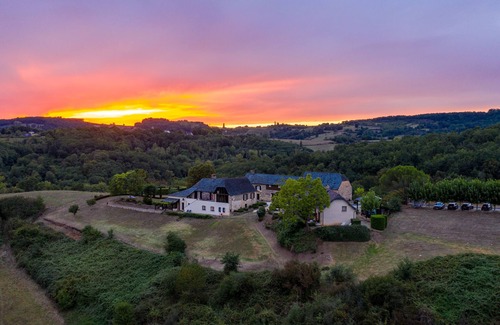Perpezac-le-Blanc House | Domaine Leyvinie, gite Mourvedre, 10 minutes from the Dordogne River