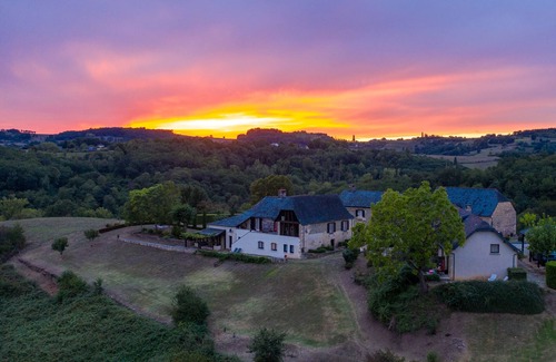 Perpezac-le-Blanc House | Domaine Leyvinie, gite Mourvedre, 10 minutes from the Dordogne River