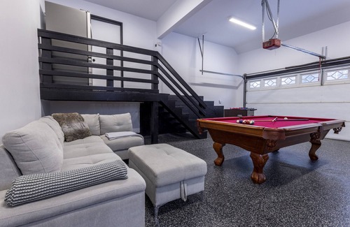 Chertsey Ski Chalet | Domaine privé avec terrain de 60 acres et lac privé.