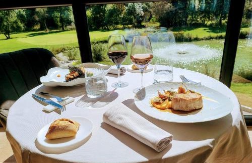 Niozelles Hotel | Domaine Ribiera, Hotel 5 Etoiles, SPA & Golf - Forcalquier