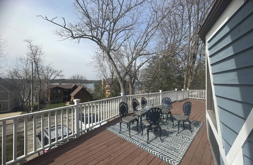 Delavan House | Dome House on Whitewater Lake