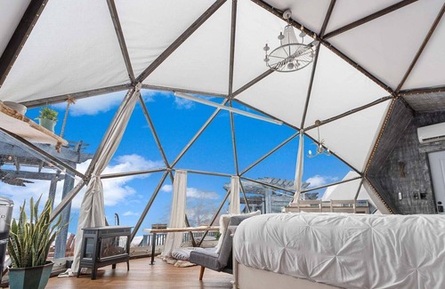 Lupton City Villa | Dome - Luxe Summary: