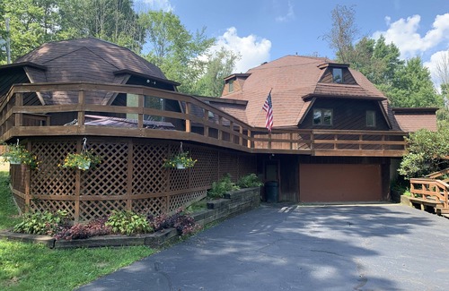 Wayland House | Dome-Ravenna OH - Football Hall of Fame - 1 mi West Branch State Park-Fish-Hike