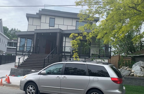East Side Apartment | Dominic.123