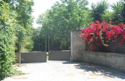 Tuscolano Apartment | Domus Quiritum Villa, garden city apartment