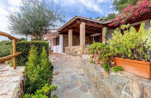 Campulongu Villa | DOMUS SUN: Sea and Sardinian Relaxation!