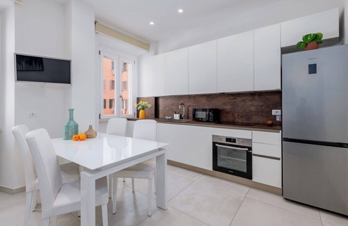 San Giovanni Apartment | DomusAurea 3 apartments in same building a stone's throw from the Colosseum