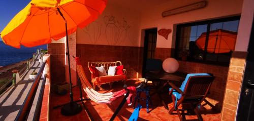 Galdar Apartment | Don Faro Ocean View in a Cliff