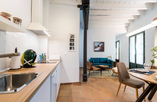 Encarnacion-Regina Apartment | Don Pedro Niño. Studio apartment in the centre