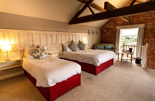Castle Donington Hotel | Donington Park Farmhouse Hotel