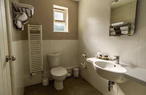 Castle Donington Hotel | Donington Park Farmhouse Hotel