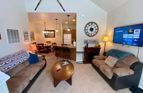 Donnelly Villa | Donnelly Condo Near Tamarack Resort!