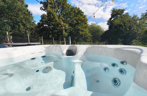 Bonnybridge House | Doocot At Bonnyside House - New Hot Tub Aug 2025