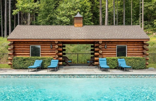Ancram House | Doodletown Lodge & Cabin: Pool—Pickleball—Tennis+