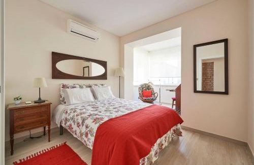 Sao Joao de Deus Apartment | Doormans House city center by Homeful Homes
