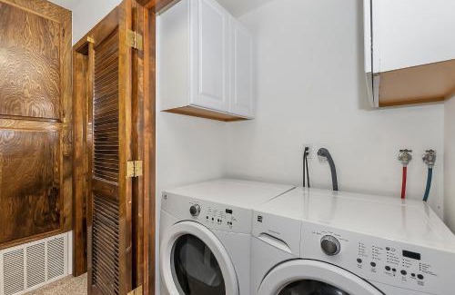 Big Bear House | DoorMat Vacation Rentals - Country Club Cottage