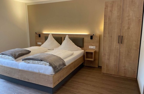 Krov Bed & Breakfast | Doppelzimmer 3 - Gäste- und Weinhaus Haus Schatzgarten