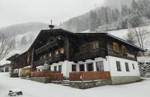 Rauris Other | Doppelzimmer 5 , Dusche, WC, Balkon - Bruderhof