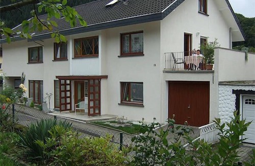 Weisenbach Apartment | Doppelzimmer klein mit eigener Dusche/WC auf der Etage