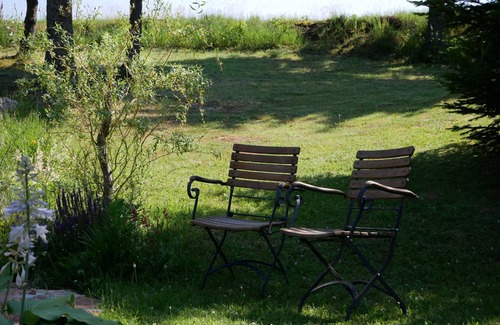 Urberg Apartment | Doppelzimmer mit Balkon und Dusche