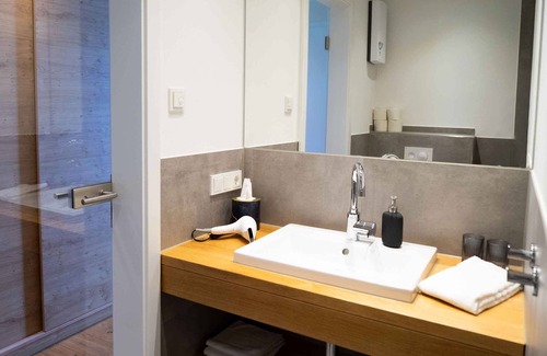 Schmallenberg Apartment | Doppelzimmer mit Terrasse