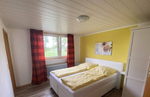 Butjadingen Cottage | Doppelzimmer mit Schlafsofa - Pension "zum Leuchtfeuer"