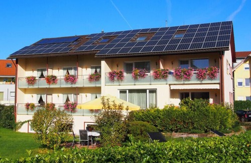 Bad Krozingen Apartment | Doppelzimmer Nr. 5 mit Balkon